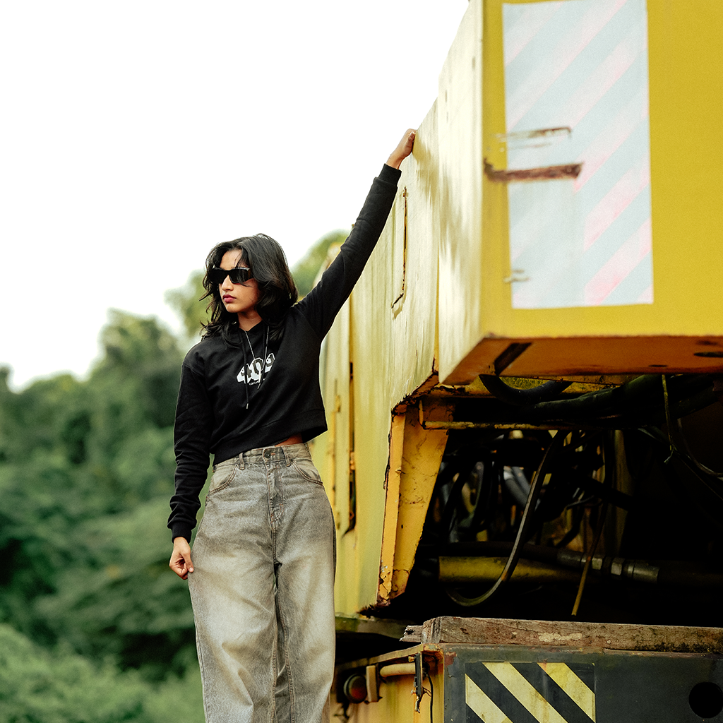 404 - Female Cropped Hoodie